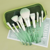 Offre Spéciale : Ensemble de 9 Pinceaux de Maquillage en Fibres Synthétiques avec Manche en Plastique, Pinceaux pour Ombre à Paupières et Fard à Joues, Outils de Beauté dans un Sac en Maille
