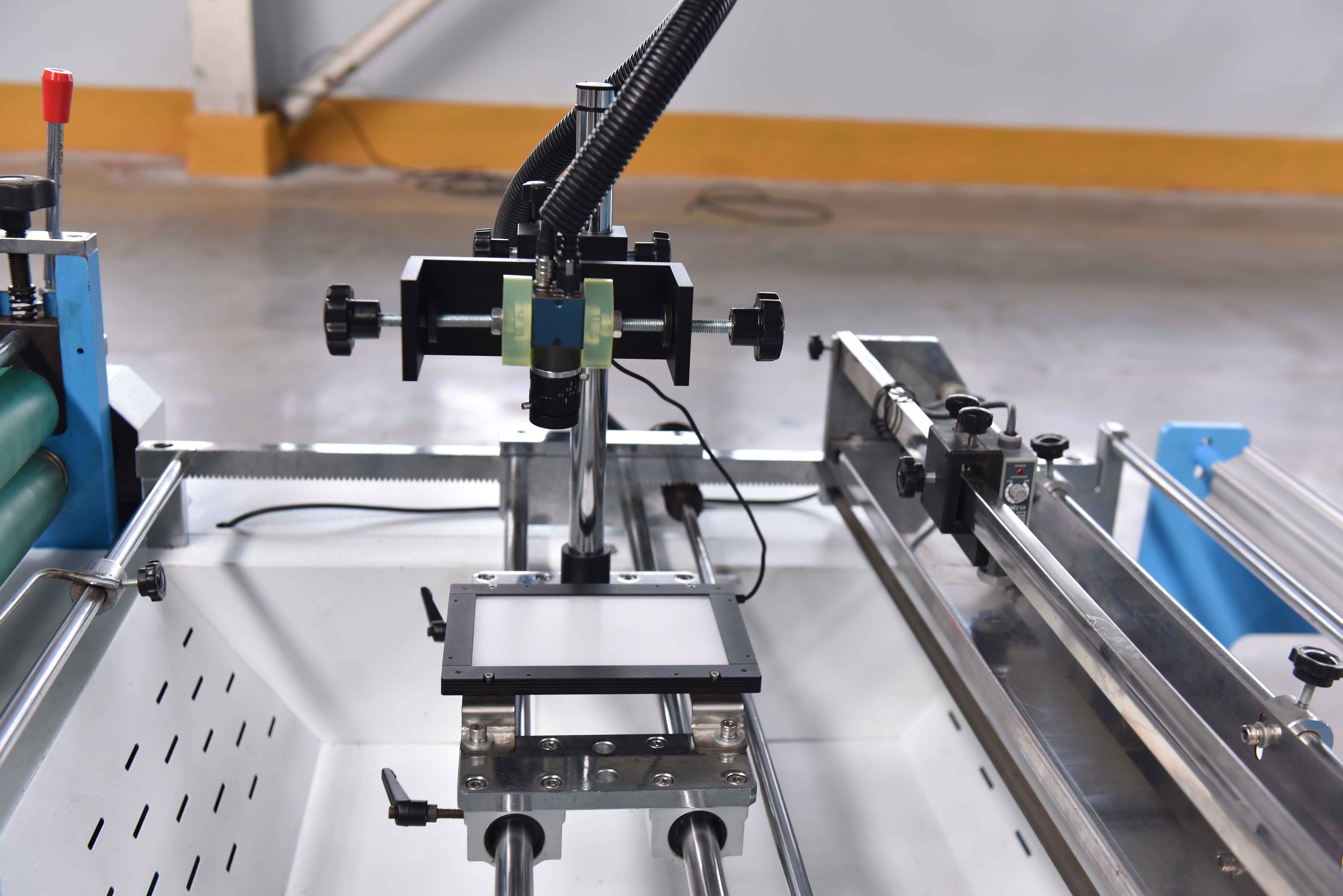 ZXL-G700 High Performance Multifunction Non Woven Bag Machine