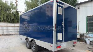 Remorque <span class=keywords><strong>de</strong></span> toilettes mobiles <span class=keywords><strong>de</strong></span> luxe spacieuse à quatre portes, idéale pour les chantiers <span class=keywords><strong>de</strong></span> construction et les événements en plein air - Product Image 5