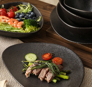 Vajilla de Gres Irregular Negro Mate con Diseño Moteado, Platos, Tazones y Tazas de Cerámica Estilo Wabi-Sabi, Venta al por Mayor y Personalizable - Product Image 2