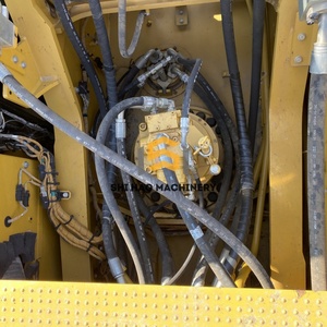 Excavatrices hydrauliques Caterpillar 336GC d'occasion de 36 tonnes, 90 % neuves, à haut rendement énergétique, pour la reconstruction des infrastructures - Product Image 6