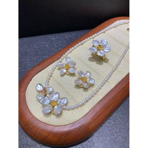 Ensemble de bijoux Tian Shui Ran, collier, boucles d'oreilles et bague en perles baroques, style féminin, ensemble de trois pièces - Product Image 2