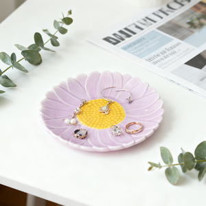 Plato de Cerámica Artesanal Elegante Personalizado con Forma de Flor 3D y Borde de Encaje para Juegos de Vajilla - Product Image 3