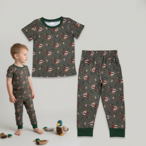 ชุดนอนเด็กผู้ชายแขนสั้นลายเป็ด เสื้อ กางเกง ชุดล่าสัตว์ - Product Image 1