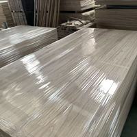 Planches en bois massif Paulownia OEM ODM à haute stabilité et humidité contrôlée pour projets de décoration de cadres de portes - Vente en gros