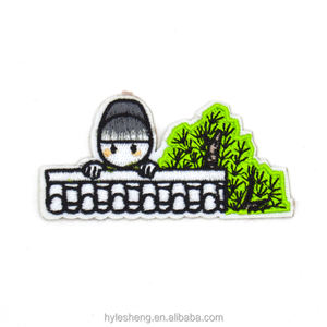 纸箱刺绣标签专业工厂补丁刺绣徽章质量上乘价格优惠贴纸缝在铁上 - Product Image 3