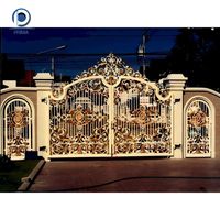 Portail d'entrée décoratif personnalisé de luxe avec détails dorés antiques et revêtement en poudre antirouille, portail double battant en fer forgé