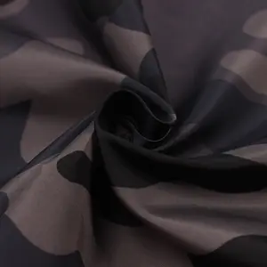 290T poliéster tafetán gris patrón de camuflaje estampado para impermeable