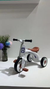 Triciclo <span class=keywords><strong>para</strong></span> Niños, Bicicleta de Equilibrio <span class=keywords><strong>para</strong></span> Bebés de 2 a 4 Años, de Plástico, Antivuelco, con Música, Luces y Llantas No Inflables - Product Image 5