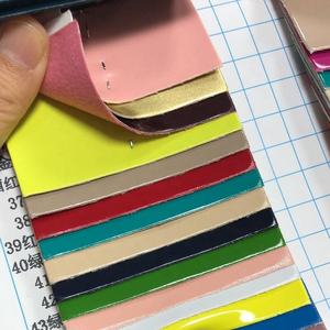 बैग के जूते के लिए 0.7 मिमी चिकनी पेटेंट pu चमड़े के कपड़े के जूते के लिए - Product Image 4