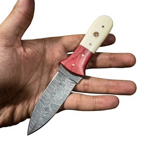 Couteau de chasse et de survie à lame fixe mini, en acier Damas artisanal, pointe tombante, manche en bois, qualité industrielle, pour revendeurs OEM 58/60 - Product Image 1