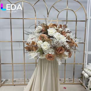 Nuevo Arreglo Floral LEDA, Bola de Flores 3D en Color Naranja Oscuro, Centro de Mesa Floral para Decoración de Mesa en Bodas y Eventos - Product Image 3