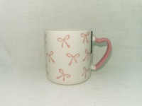 Tasse à café ou à thé en céramique avec logo personnalisé, motif papillon et poignée en forme de cœur, émaillée, prix d'usine, vente chaude en gros
