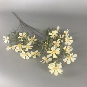 春の屋外装飾シルクデイジーフラワーフラワーアレンジメントリアルタッチユーカリの葉を持つ人工ワイルドフラワー - Product Image 5