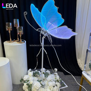 LEDA Vente flash Lumières papillon dynamiques RVB, papillon géant mobile, lumière LED pour allée, chemin, éclairage pour mariage, fête, décoration d'événements - Product Image 1