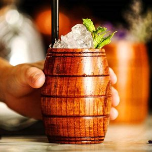 Chope à bière en forme de <span class=keywords><strong>tonneau</strong></span> en bois, tasse à boire classique en bois massif naturel tasses à thé faites à la main pour café, boisson chaude, lait, <span class=keywords><strong>vin</strong></span> - Product Image 4