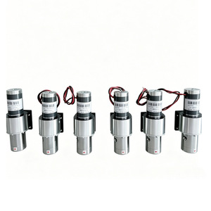 Pompe à engrenages magnétique miniature Li Yu en acier inoxydable 316, 300 L/H, 200 M de hauteur de refoulement, pompe rotative pour solvant organique - Product Image 4