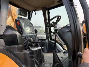 Chargeuse-pelleteuse JCB 3CX d'occasion en bon état, modèle 2022, capacité nominale de 6 tonnes, avec moteur et roulements, pour la construction, en vente en stock - Product Image 6