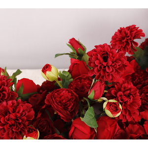 Design personnalisé déco <span class=keywords><strong>mariage</strong></span> fleur roses hortensia 2M <span class=keywords><strong>rouge</strong></span> centre de <span class=keywords><strong>table</strong></span> chemin de <span class=keywords><strong>table</strong></span> soie artificielle arrangement fleurs - Product Image 4