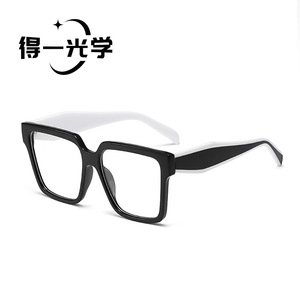 Gafas De Yi Optics Cuadradas de Marco Completo con Protección Anti-Luz Azul, Unisex, Lentes de PC con Bloques de Color, Estilo Moderno para Instagram y la Calle - Product Image 3