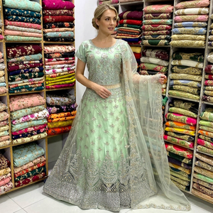FASHIONISTA INTERNATIONAL Magnifique Lehenga de mariage indien pakistanais pour femme en cuir véritable fait main avec broderie et pierres - Product Image 1