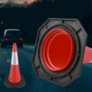 Cône de signalisation routière haute visibilité réfléchissant avec base lestée, cône de sécurité pour routes et parkings, cône de sécurité routière en PE - Product Image 3
