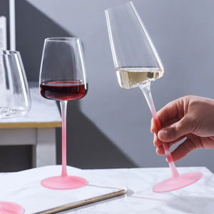 Copa de <span class=keywords><strong>Vino</strong></span> Moderna y Sencilla de Cristal Esmerilado <span class=keywords><strong>Rosa</strong></span> Degradado, 601-700ml, para Fiestas, Marca Sheng Rui - Product Image 4
