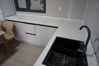 Préfabriqué Mobile en Acier 2 3 Chambre à Coucher Pliant Extensible Minuscule Conteneur d'Expédition Préfabriqué Bureaux Maisons Villa Maison Avec Terrasse