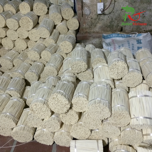 Bâtons de diffuseur de roseaux en rotin de couleur naturelle 2.0mm 2.5mm 3.0mm Parfum de maison Huile parfumée Contact + 84916930070 - Product Image 1