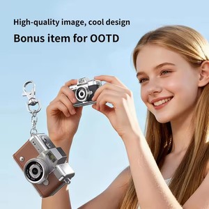 Nuova Fotocamera Digitale Portatile <span class=keywords><strong>Vintage</strong></span> Compatta per Bambini e Studenti, Mini Fotocamera Digitale Retrò con Schermo Flip e Portachiavi - Product Image 3