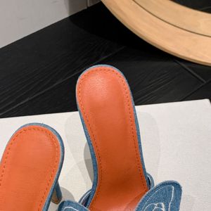 Sandalias de Verano y Primavera para Exteriores, Tacones Altos de Mezclilla Azul con Detalles Metálicos de Moda para Mujer - Product Image 5