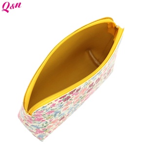 2025 Elegant Eco-Friendly <b>Large</b> <b>Capacity</b> Portable Makeup Organizer Canvas Canvas <b>Bag</b> Zipper Closure <b>Large</b> <b>Capacity</b> - Product Image 6