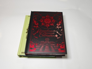 Impression <span class=keywords><strong>de</strong></span> livres reliés personnalisés <span class=keywords><strong>de</strong></span> style fantastique avec couverture gaufrée, papier couché pour éditions d'art <span class=keywords><strong>de</strong></span> collection <span class=keywords><strong>de</strong></span> romans, impression offset - Product Image 6