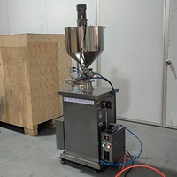 Machine de remplissage de bâton de déodorant anti-transpirant de pâte avec mélangeur Machine de remplissage de cire de cheveux de chauffage à température constante