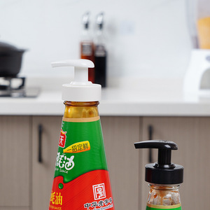 Tête de pompe à sauce aux huîtres, universelle, adaptée aux bouteilles de sauce aux huîtres haïtiennes, distributeur manuel en plastique de bureau - Product Image 1