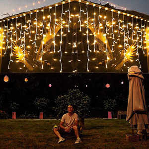 ไฟประดับตกแต่งรูปน้ำแข็งย้อย 96 หลอด LED พลังงานแสงอาทิตย์ สำหรับตกแต่งภายในและภายนอกอาคาร เหมาะสำหรับงานคริสต์มาส งานปาร์ตี้ สวน และเวที - Product Image 3