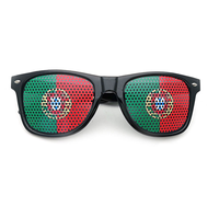 Portugal : Vente en gros de couvre-capsules de pompe à soufflet, drapeaux personnalisés, bannières, t-shirts de supporter de football, casquettes, lunettes, colliers, bracelets, gobelets et autres articles de supporter pour événements