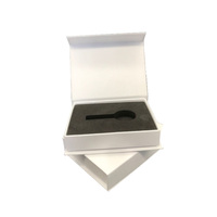 Caja de regalo de disco USB de cartón magnético blanco personalizable, imanes rígidos, embalaje de Perfume plegable para llavero
