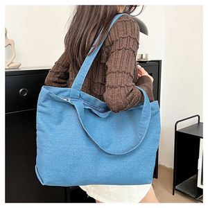 Sac à bandoulière en jean grande capacité avec motif simple et artistique, idéal pour les sorties et le travail, sac fourre-tout en toile - Product Image 2