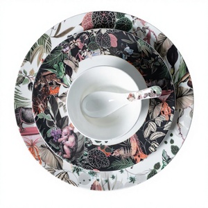 PITO Nouveau design d'assiettes à dîner en céramique <span class=keywords><strong>porcelaine</strong></span> d'os assiette en <span class=keywords><strong>porcelaine</strong></span> plat en céramique assiette <span class=keywords><strong>de</strong></span> <span class=keywords><strong>service</strong></span> - Product Image 3