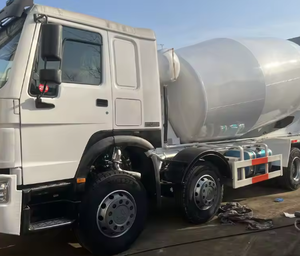 Camiones Mezcladores de Concreto Usados Sinotruk Howo 6x4 de 8, 10 y 12 Metros Cúbicos - Product Image 2