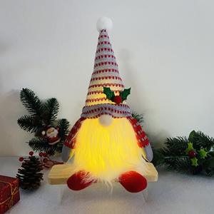 Rudolph <span class=keywords><strong>el</strong></span> <span class=keywords><strong>Reno</strong></span>-Decoraciones navideñas temáticas Muñeco sin rostro brillante Estatuilla Sombrero de punto Luces Acento único de Año Nuevo - Product Image 4