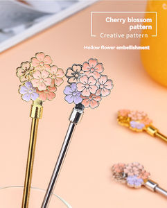 Cuillère à café créative en acier inoxydable 304, motif fleur de cerisier, manche long, pétales ajourés délicats, pour crème glacée et desserts - Product Image 2