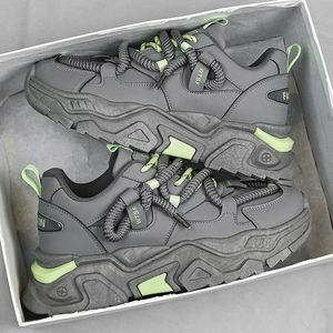 Chaussures d'hiver pour hommes 2026 : Nouvelles baskets respirantes à lacets, tendance et polyvalentes, avec talon compensé discret, décontractées et confortables, en PU, pour un gain de hauteur. - Product Image 2