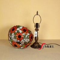 Lampe de table/bureau LED style Tiffany rétro européen, abat-jour en verre mosaïque coloré motif tournesol