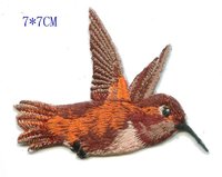 Personnalisé Personnalisé Oiseau Badge Broderie Patch Sergé Tissu Hibou et Perroquet Emblème Entièrement Cousu pour Chapeau Accessoire
