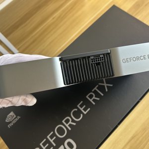 Tarjeta Gráfica RTX4070 FE Edición Pública 12GB Founder's Edition ITX, Pequeño Cañón de Acero, Razonamiento por IA, RTX4070 FE - Product Image 5