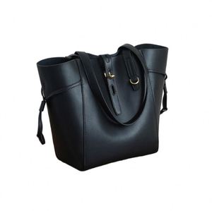 Wholesale Custom New Fashion Genuine Cowhide Leather Tote <b>Bag</b> for Women <b>Drawstring</b> & Button Closure <b>Large</b> Capacity Handbag Purse - Product Image 6