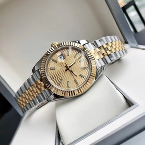 Reloj de calendario para hombre de alta calidad, lujoso y moderno, con esfera dorada y correa de acero inoxidable 904 para uso empresarial. - Product Image 4