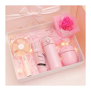 Nouvelles Idées de Produits 2025 Beaux Bouquets Ventilateur Sous Vide Parapluie Et Humidificateur Cadeau Ensemble Pour La Saint Valentin <span class=keywords><strong>Maman</strong></span> Fête Des Mères Cadeau De Mariage - Product Image 1